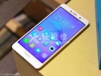 荣耀手机屏幕摔碎了换屏要多少钱