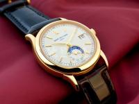 蒂芙尼手表数字显示屏损坏，怎么修