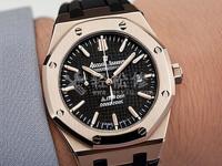 朗坤手表表盘褪色怎么修复