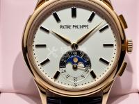 海瑞温斯顿手表表盘褪色怎么修复