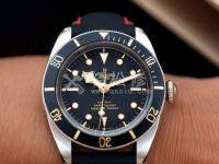 艾美手表起雾了是什么原因？怎么处理