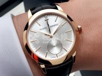 尊皇手表表链拆卸和安装步骤