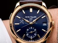 芝柏手表显示屏偏色。