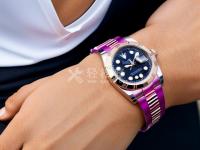 柏莱土手表玻璃镜面损坏。