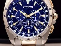 英纳格手表显示屏偏色。