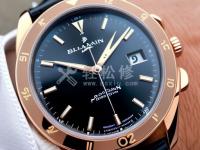 天梭手表玻璃镜面损坏。