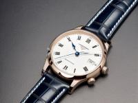 万国手表玻璃镜面损坏。