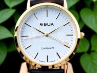 梵克雅宝手表表带断裂或磨损。