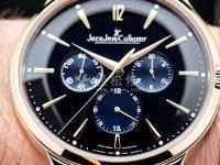 朗格手表表带断裂或磨损。